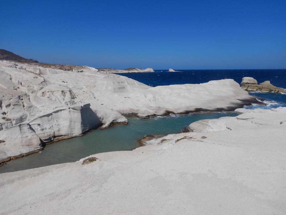 Christos Rooms Milos Адамас Экстерьер фото